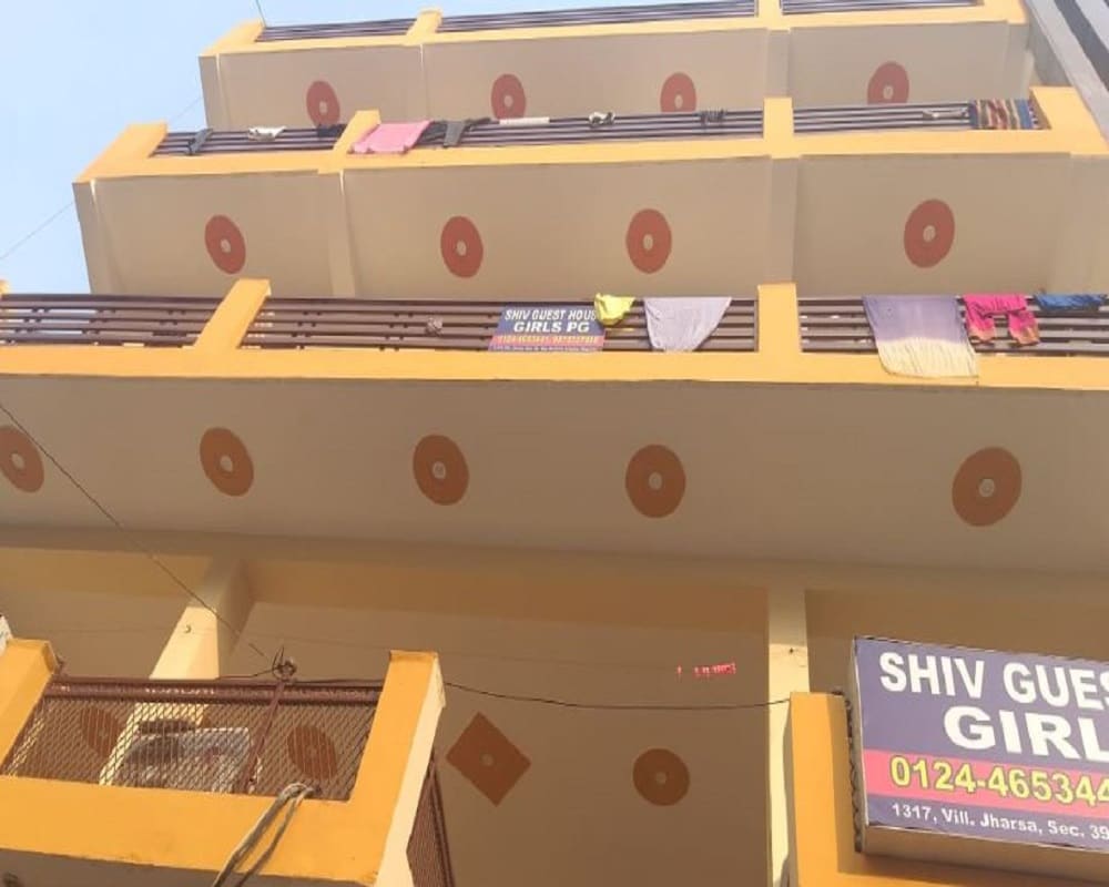 Shiv Guest House - Tap to explore photos
