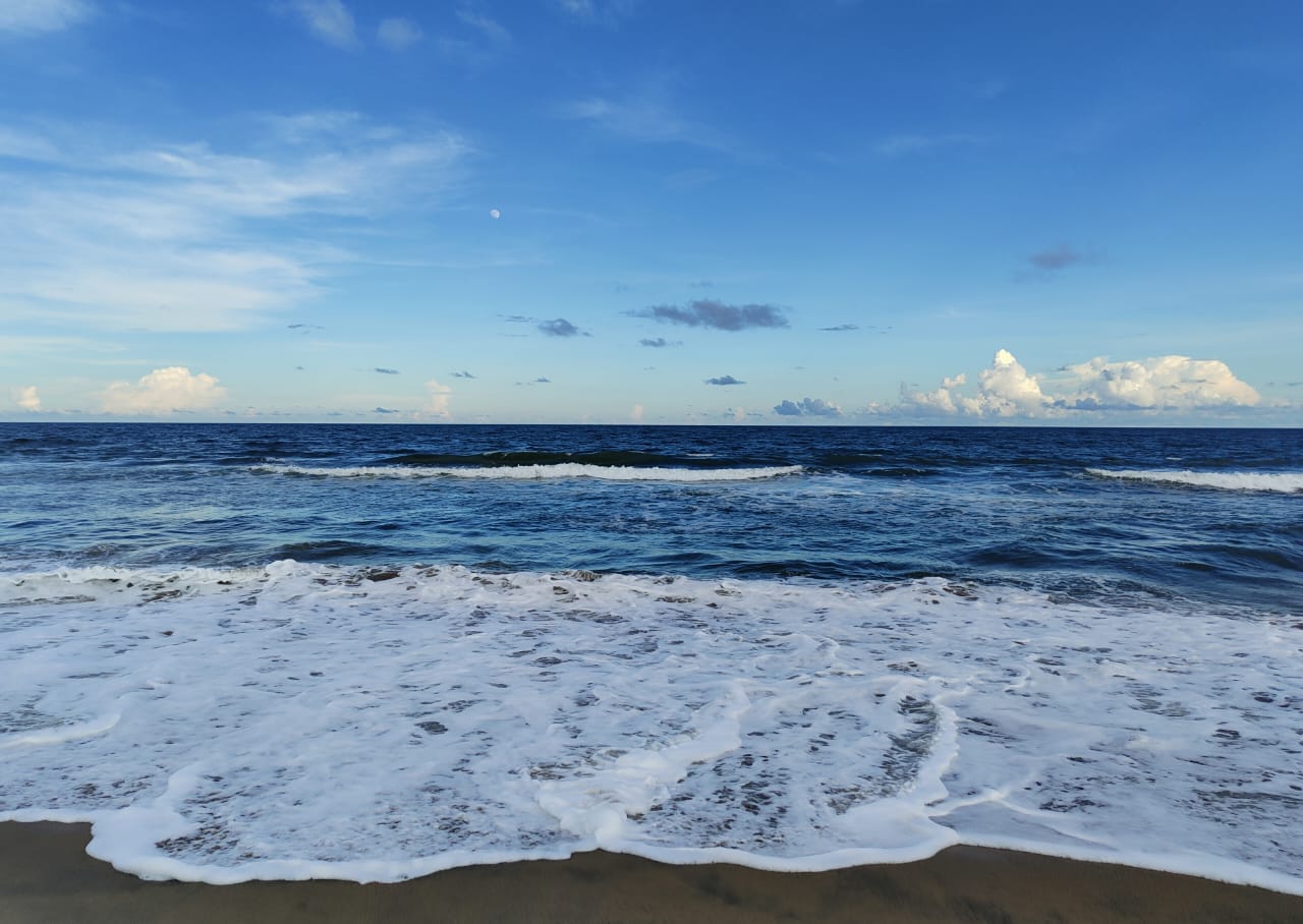 DKV BEACH VIEW - Tap to explore photos