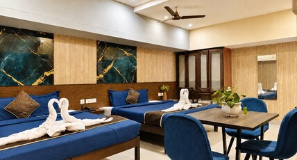 ARUNIK INN Room Type - Deluxe Quadruple Room