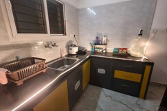 Family Home Stay 2BHK Lift Shell Centre Airport TCS iON