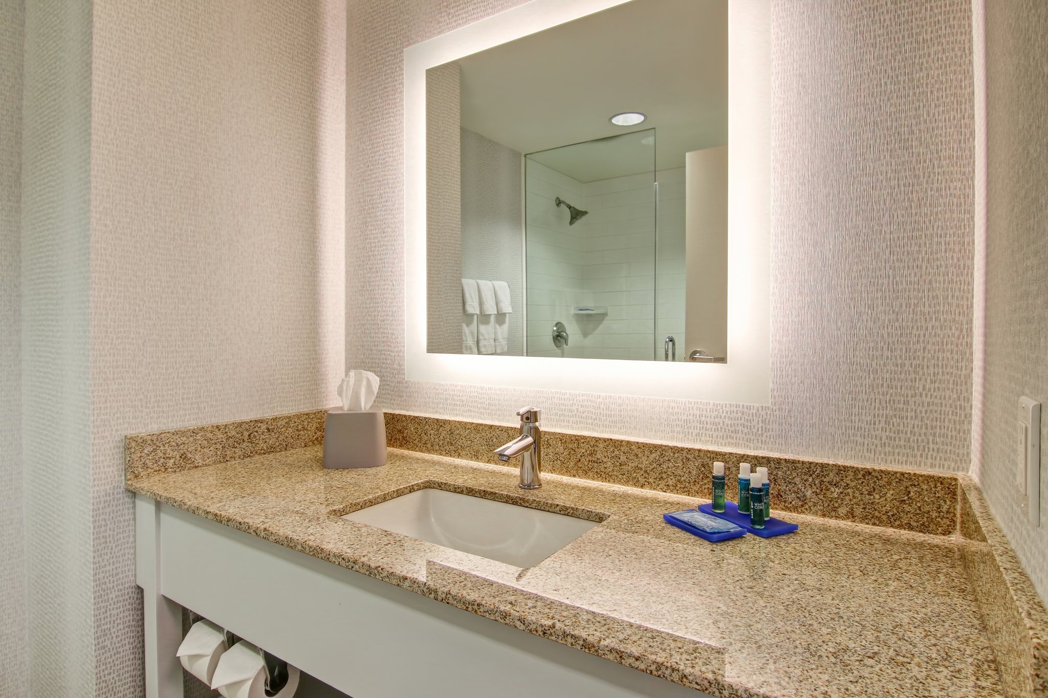 Holiday Inn Express Hotel & Suites Toronto - Markham - Tap to explore photos