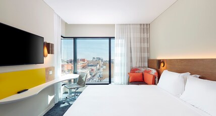 Holiday Inn Express Adelaide City Centre Room Type - 1 King Standard with Free Breakfast Holiday Inn Express Adelaide City Centre Room Type - 1 King Standard with Free Breakfast