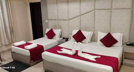 Hotel The Paramont Near Delhi IGI Airport Room Type - Family Suite