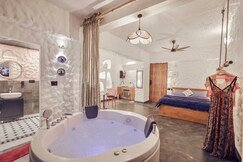 Airnest Stays Casa Jacuzzi Luxury Room