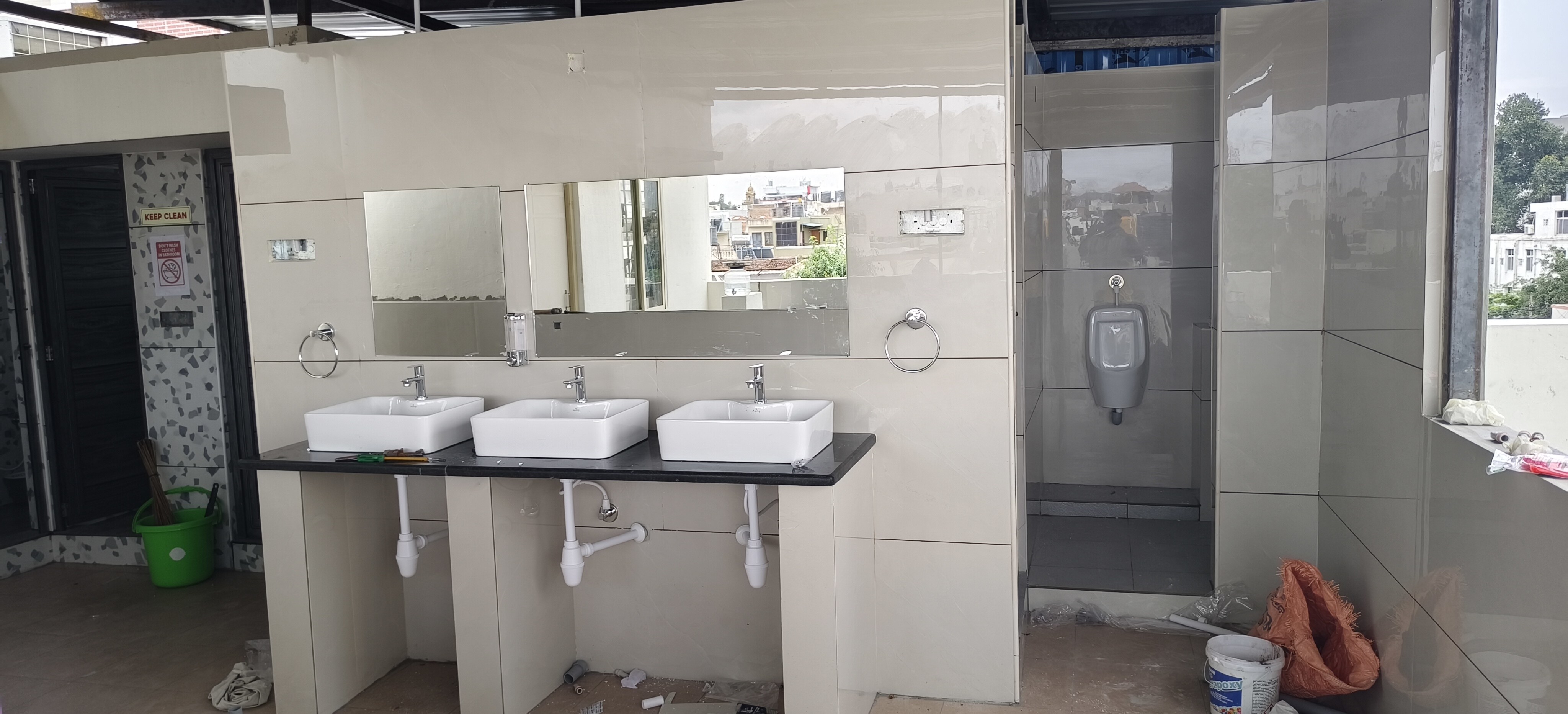 VRS Luxury Male AC/NON AC Dormitory - Tap to explore photos