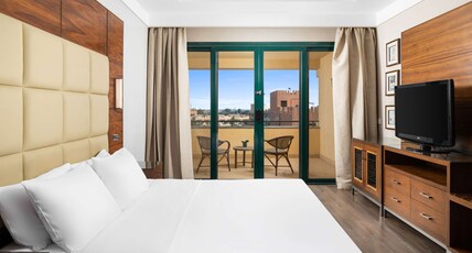 Hilton Pyramids Golf Room Type - EXECUTIVE JUNIOR SUITE