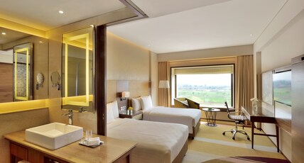 Courtyard by Marriott Raipur Room Type - Deluxe Twin 2 Single Beds Room