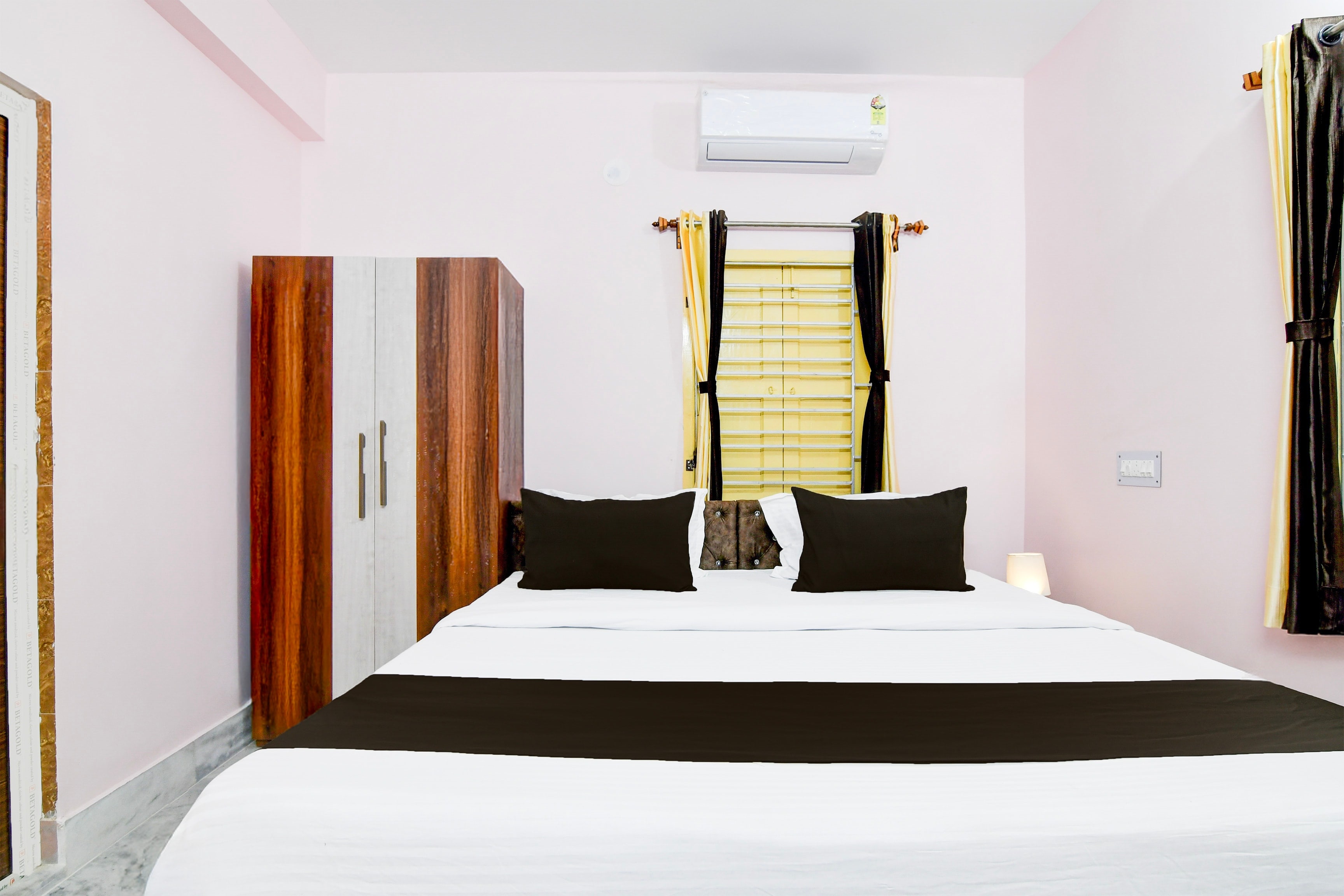 Hotel O Ecopark Kolkata - Tap to explore photos