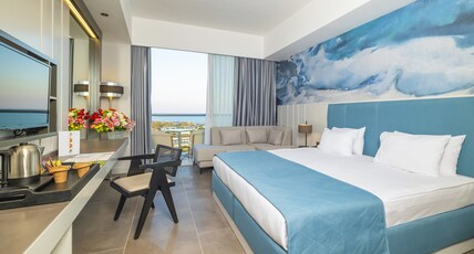 Crystal Centro Room Type - Standard Room Seaview