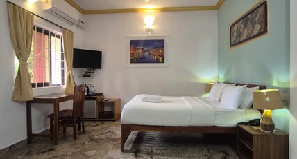 Laliguras Villa| Rooms & Restaurant Room Type - Prestige Classic Room with Balcony AC