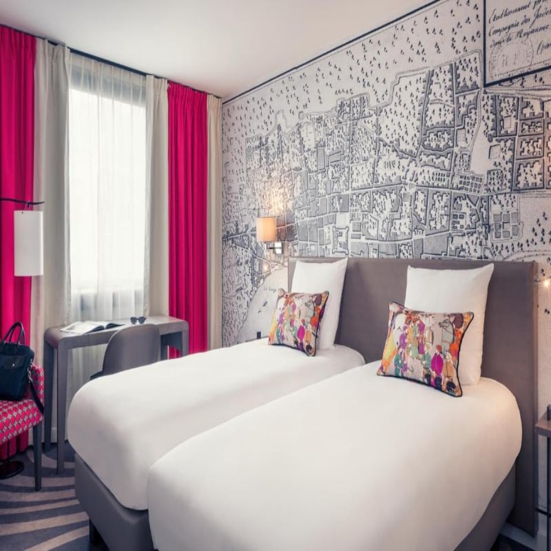 Mercure Paris Tour Eiffel Grenelle - Tap to explore photos