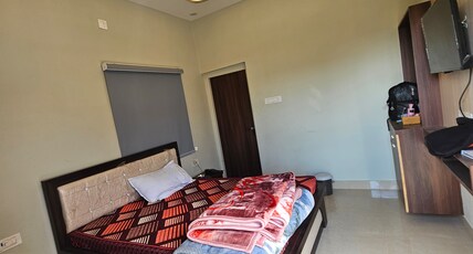 Shree hotel Room Type - Bedroom 10
