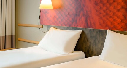 ibis Saint Omer Centre Room Type - Standard Room with 2 single beds