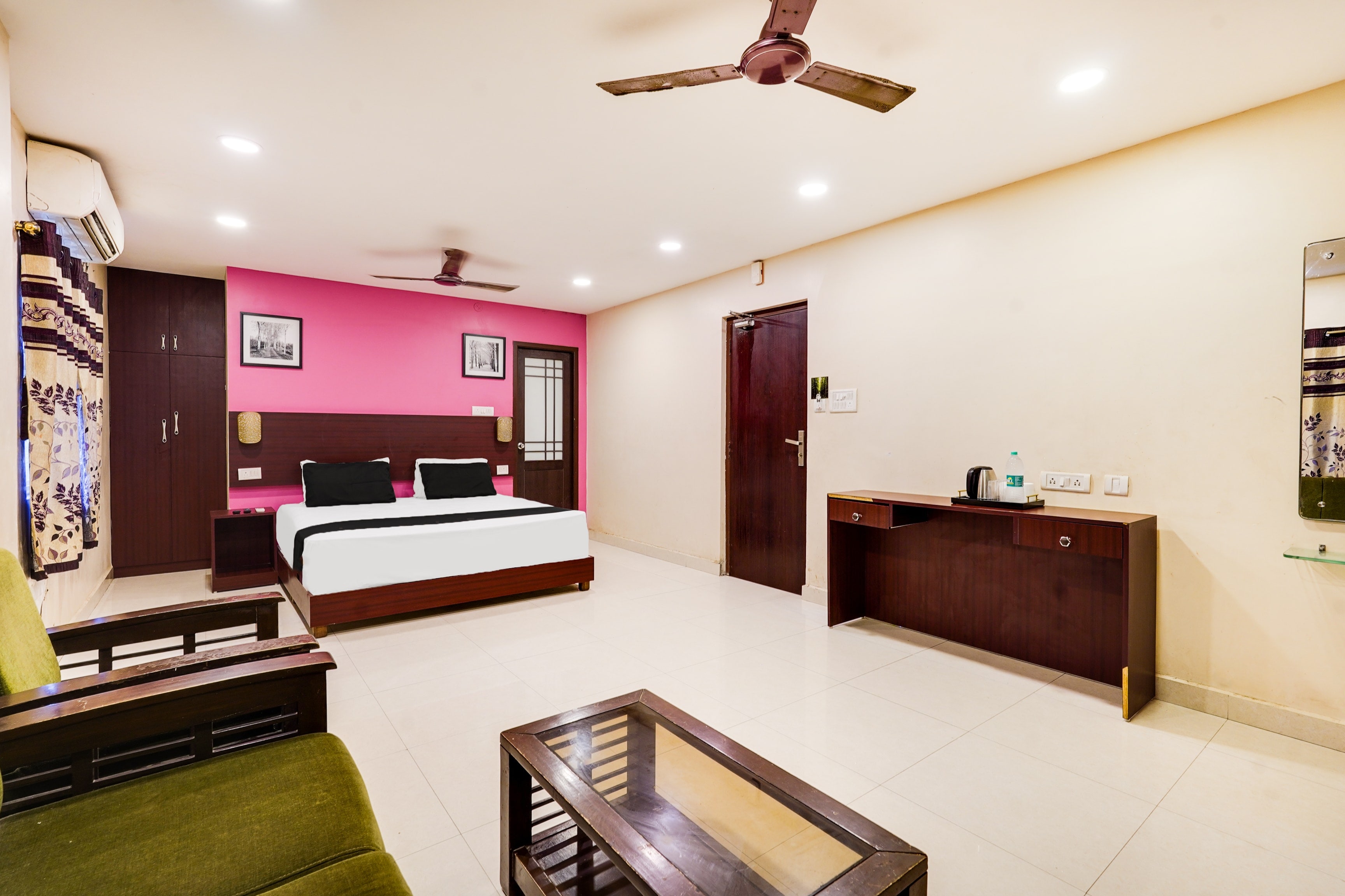 Hotel O Terra Hotel T. Nagar - Tap to explore photos