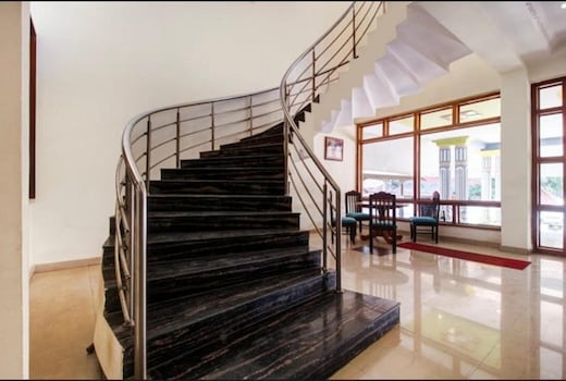 Hotel Parth International