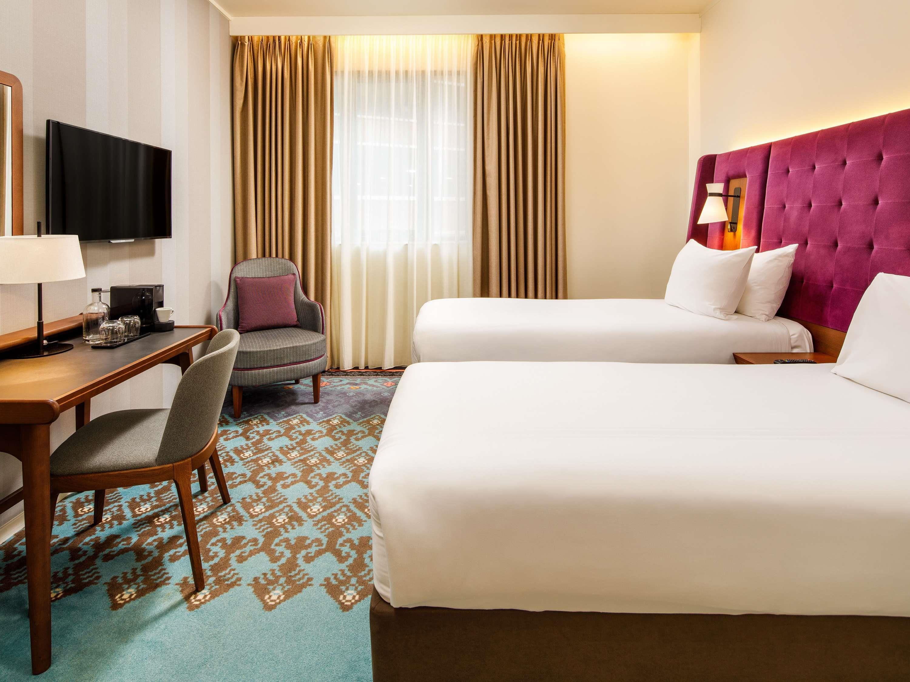 Mercure London Bridge - Tap to explore photos