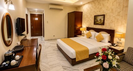 Florence Inn - Karol Bagh Metro Room Type - Premium Room with Work Desk and LED TV Florence Inn - Karol Bagh Metro Room Type - Premium Room with Work Desk and LED TV