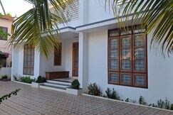 Moon Villa