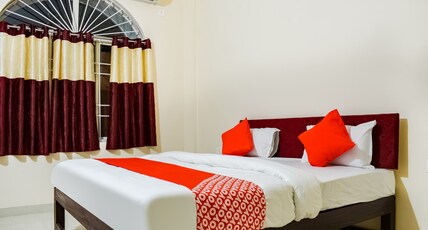 Hotel O Shiv Sai Palace Room Type - Saver Double