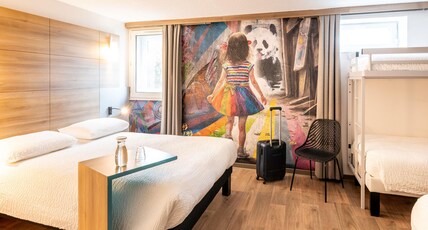 ibis Styles Brive La Gaillarde Room Type - Family Room with a double bed and 3 single beds