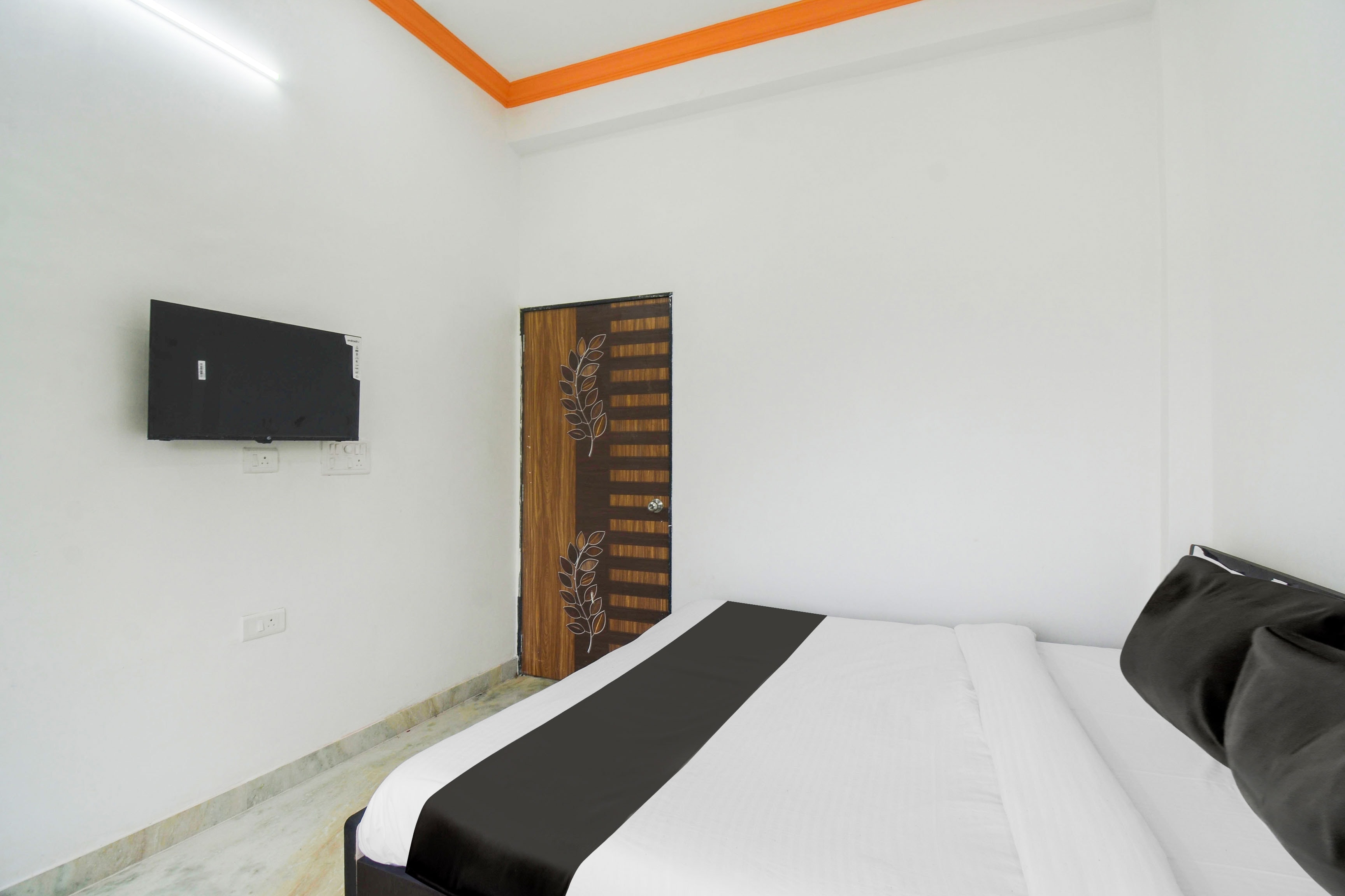 Hotel O Chandra Vilas - Tap to explore photos