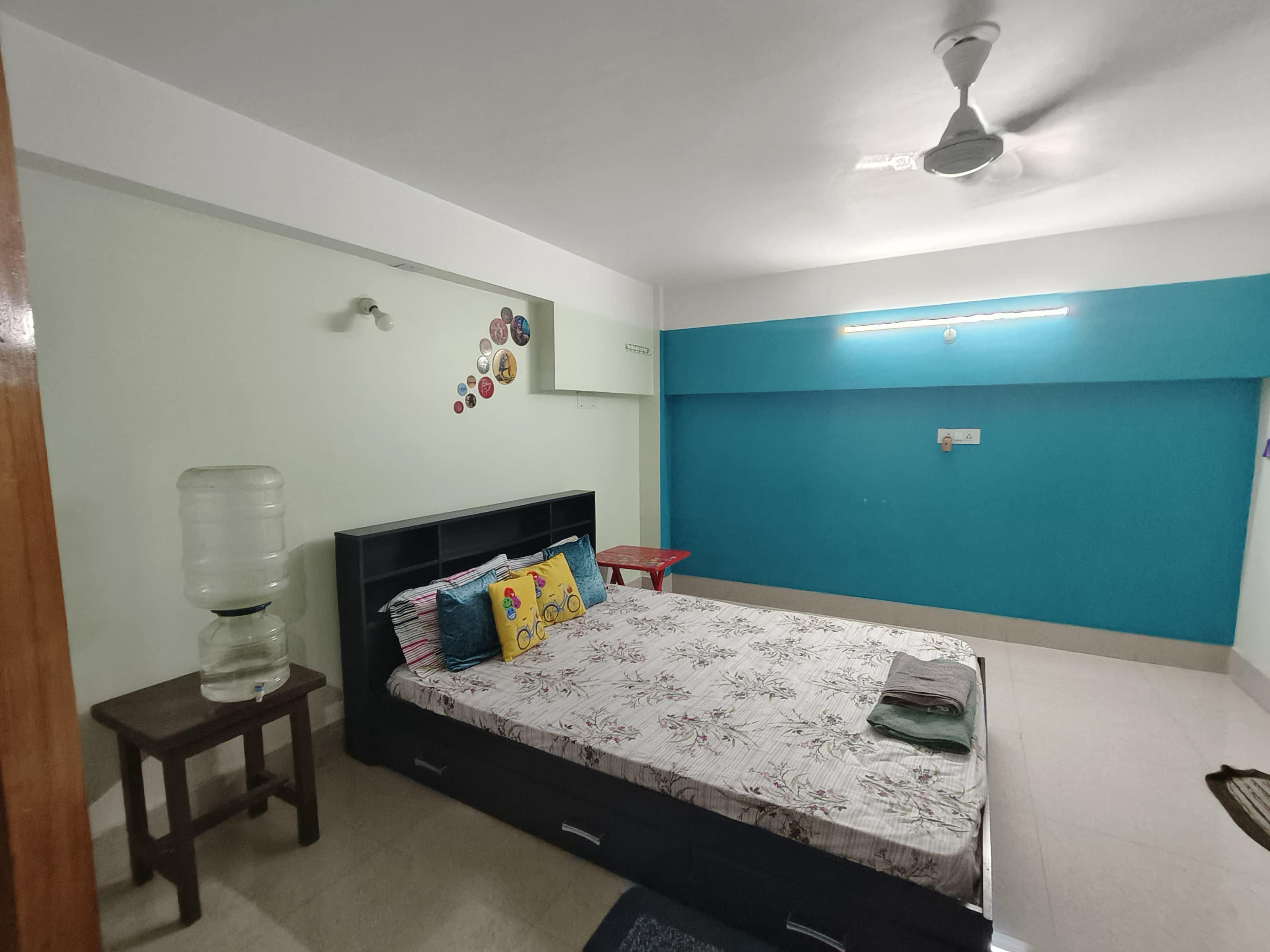 Deep Home stay - Tap to explore photos