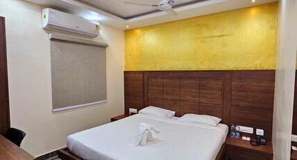 HOTEL STARWAY Room Type - STANDARD ROOM - QUEEN BED