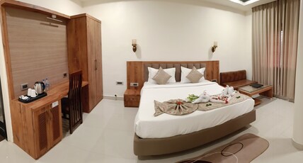 Hotel Royal Palace Room Type - SUPER DELUXE ROOM
