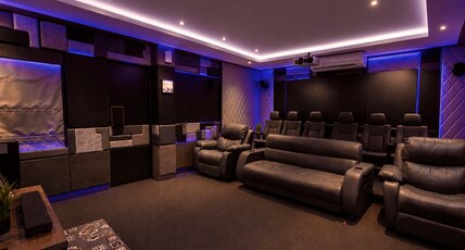 4 Floor Villa   Theatre  Lawn  Lake View   Events Room Type - 4 Floor Villa   Theatre  Lawn  Lake View   Events