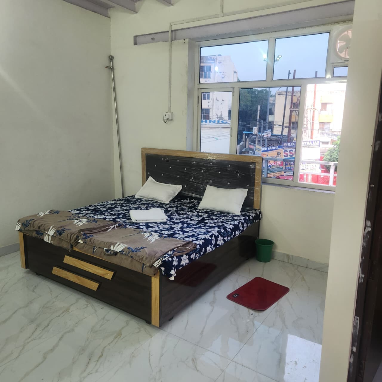 Shree Om Paradise Inn - Tap to explore photos