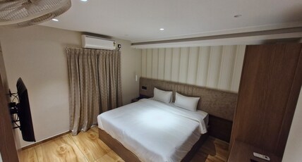 Muziris Manor Room Type - Muziris Suite Premium ( 1 BHK )