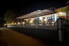 Club Appolo Homestay