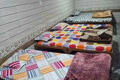 Morpankh Guest House |150 Mtrs from Railway Station