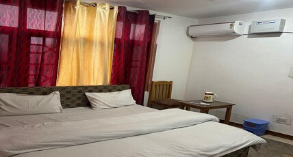 786 Zoon Villa Room Type - Deluxe Room AC
