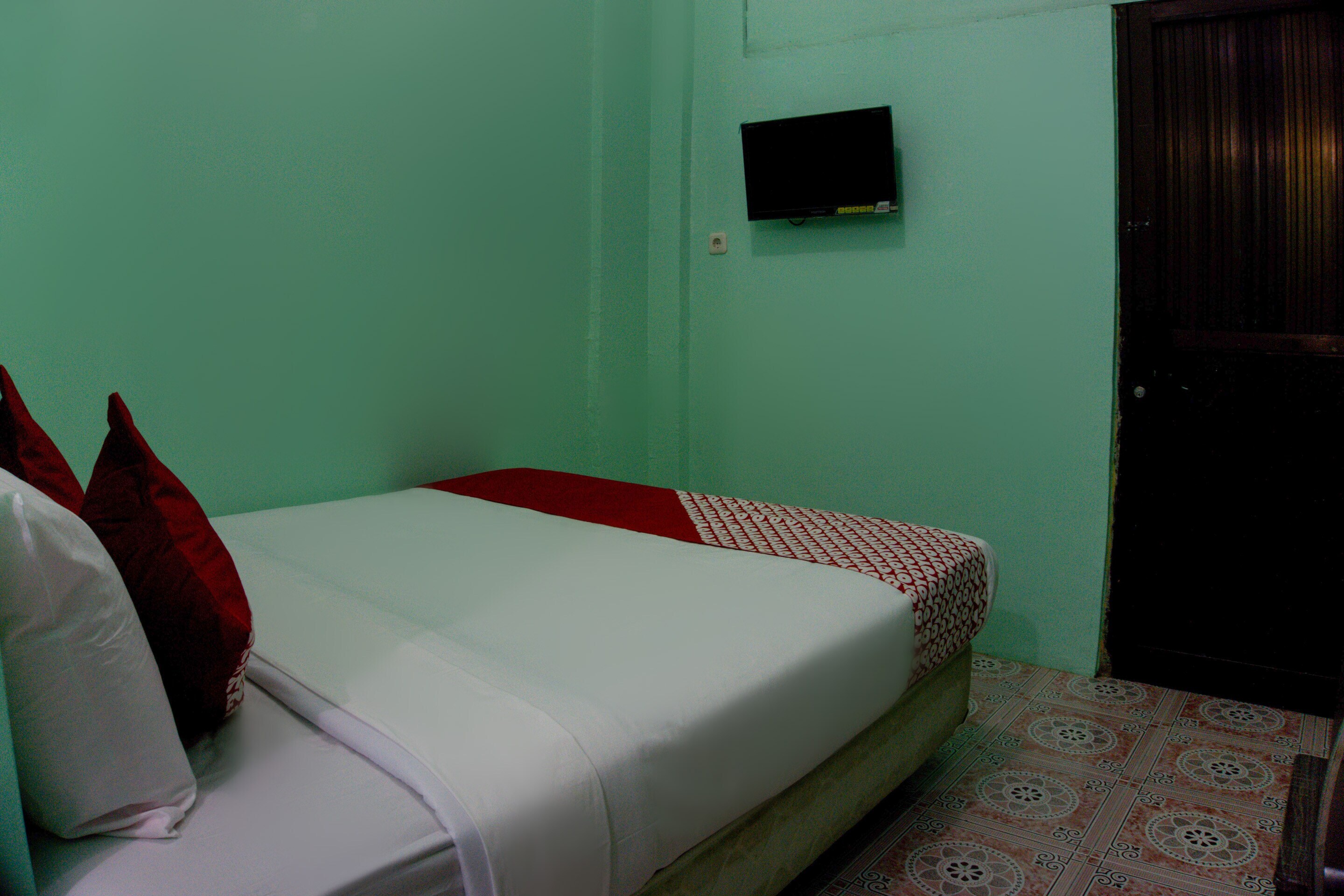 Hotel O Semarapura Homestay - Tap to explore photos