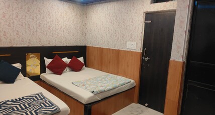 Belpatra Paying Guest House Room Type - Triple Air Conditioning Room