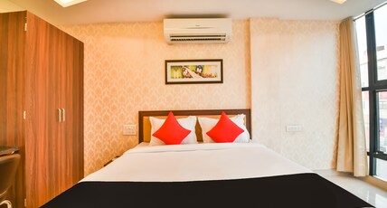 Hotel Golden Feather Room Type - Super Deluxe Room