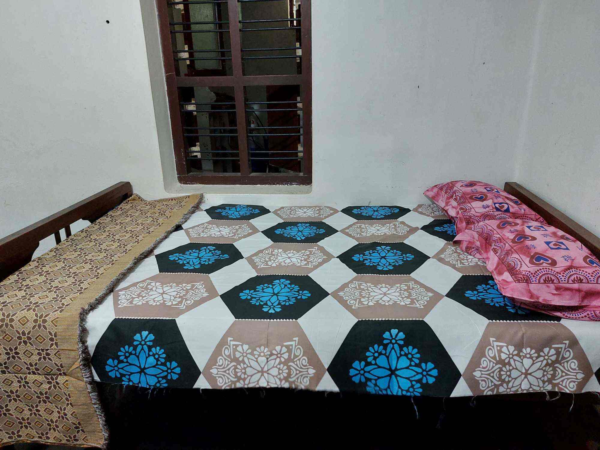 Nunu Homestay - Tap to explore photos