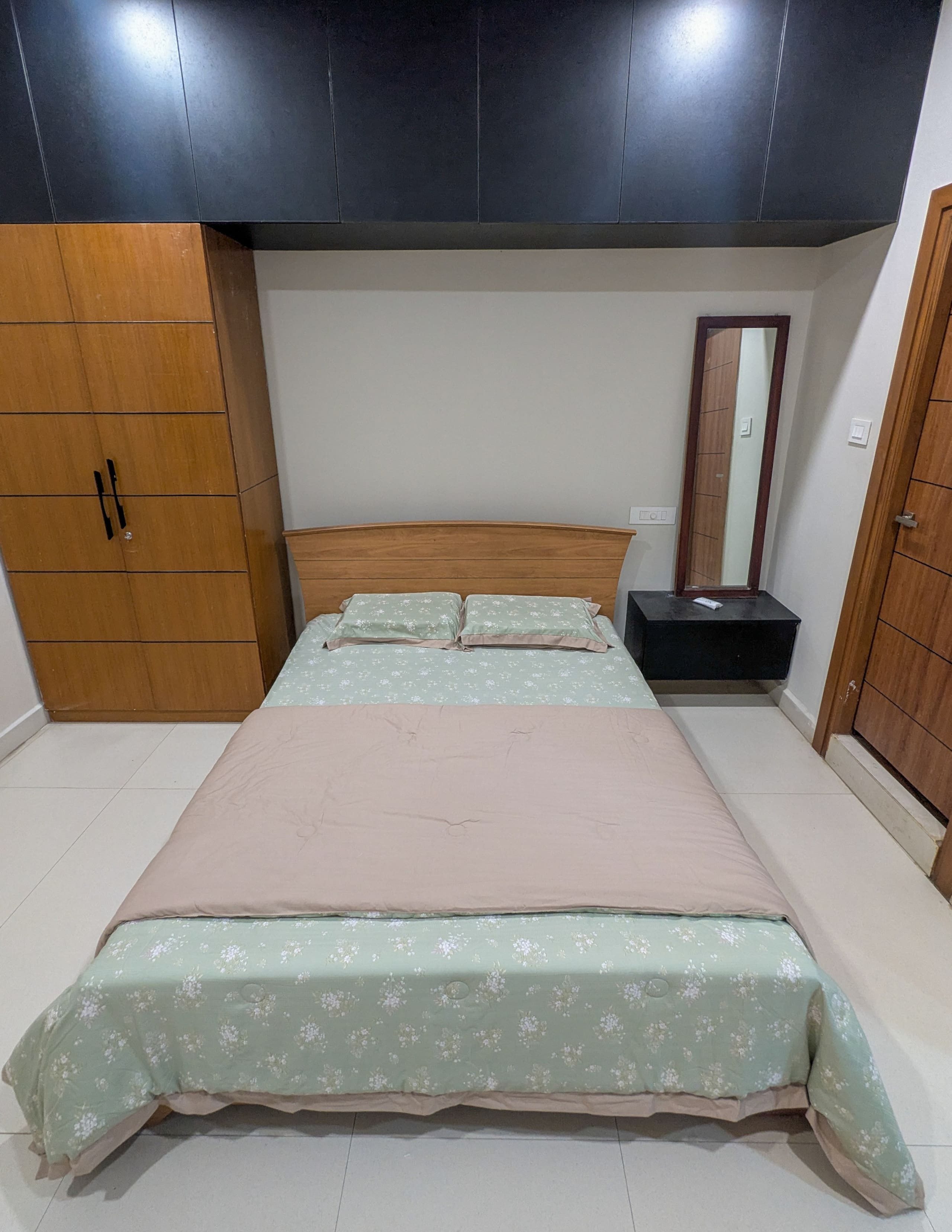 Luxe Nest by Urban Voyage Stays Madhapur - Tap to explore photos