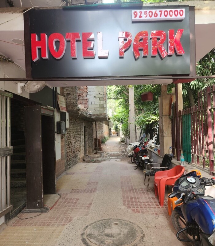 HOTEL METRO PARK - Tap to explore photos