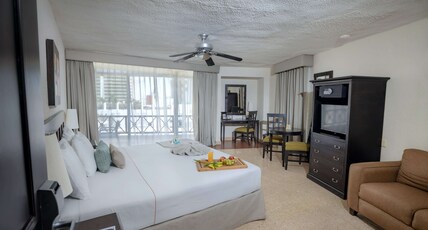 Best Western Hotel Posada Freeman Zona Dorada Room Type - 1 King Bed, Non-Smoking, Full Breakfast
