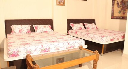 Blue Stay Jodhpur Room Type - SPACIOUS FAMILY OR GROUP ROOM (3 BED) Blue Stay Jodhpur Room Type - SPACIOUS FAMILY OR GROUP ROOM (3 BED)