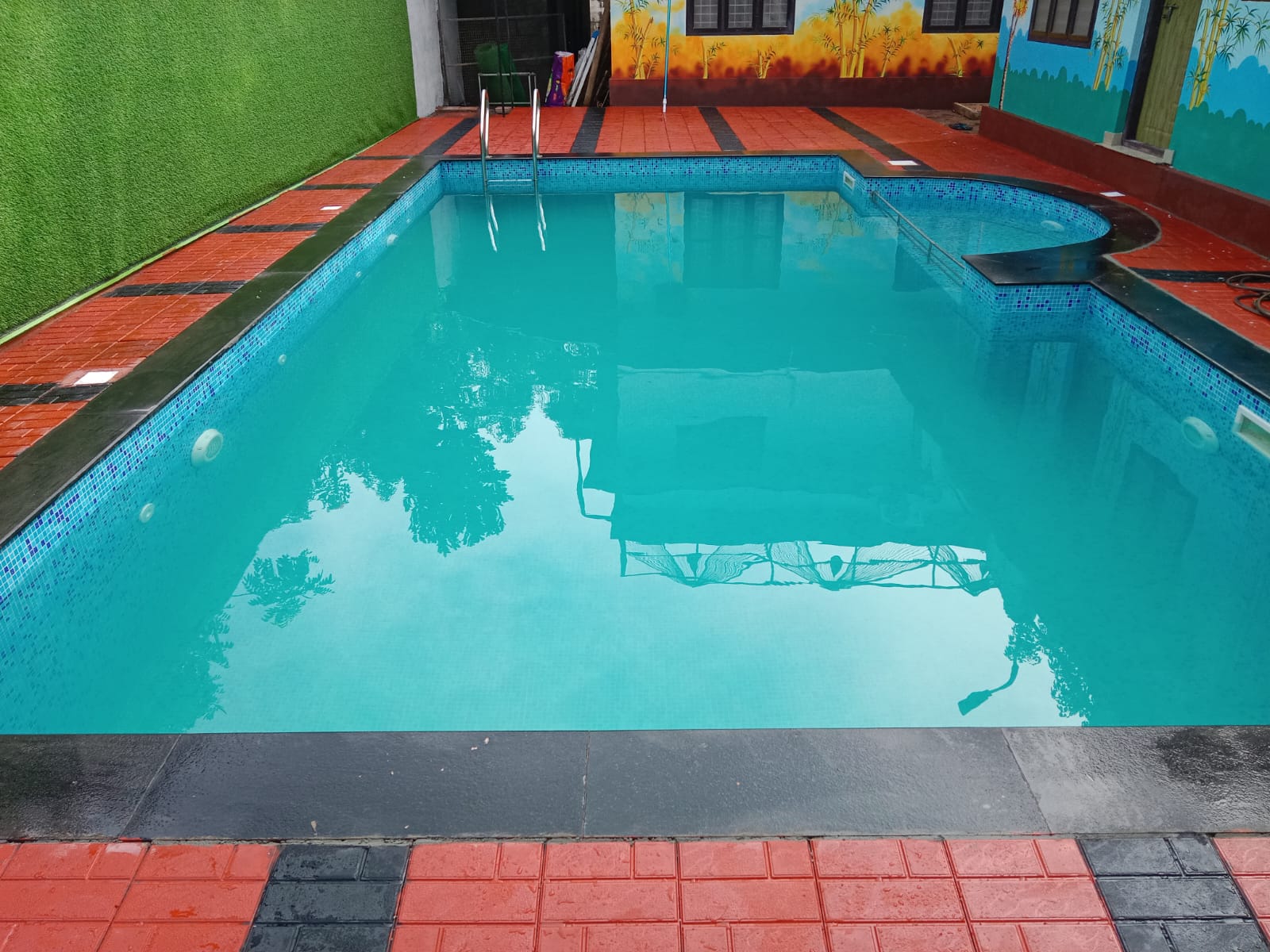 HAPPY HOMESTAY - Tap to explore photos