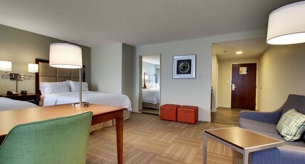 Hampton Inn by Hilton Warner Robins Room Type - 2 QUEENS STUDIO STE NOSMO