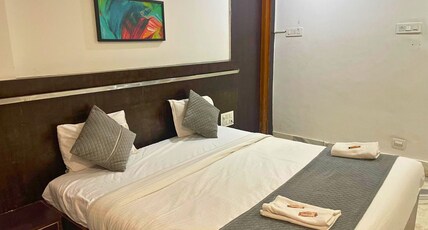 Hotel Shirdi Park Inn (80 Meters From Sai Samadhi Temple) Room Type - Standard triple Bed Non AC Hotel Shirdi Park Inn (80 Meters From Sai Samadhi Temple) Room Type - Standard triple Bed Non AC