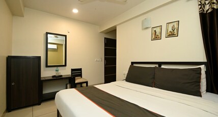 Hotel Singh Palace Room Type - Sanitized AC Room