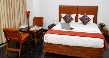 Hotel Amarawathi Room Type - Executive room ac