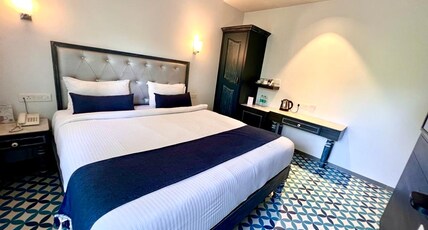 TreeHouse Nova Room Type - Premier room with Double Bed