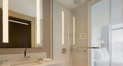 Movenpick Hotel Istanbul Golden Horn Room Type - Superior King Room with City View Movenpick Hotel Istanbul Golden Horn Room Type - Superior King Room with City View