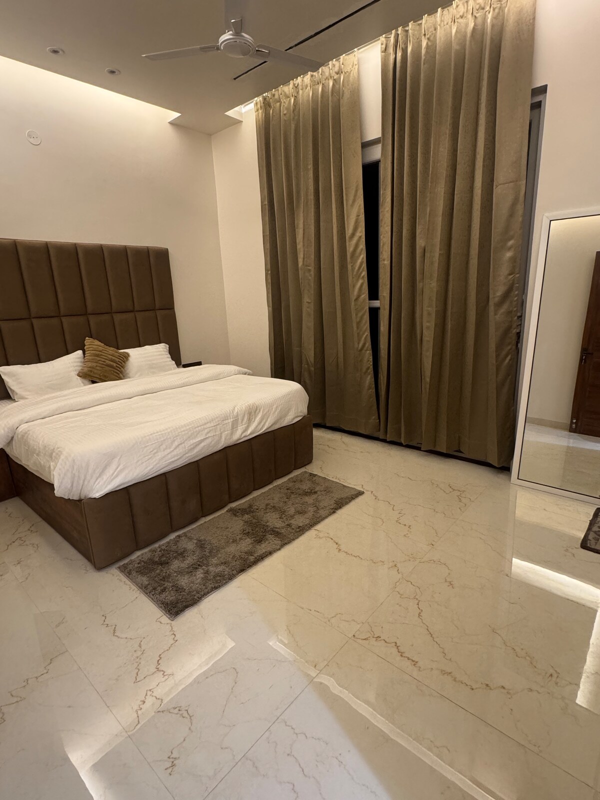 Deodar Dreams (1.0 Luxury 2BHK) 1.5 KMS from ISBT - Tap to explore photos
